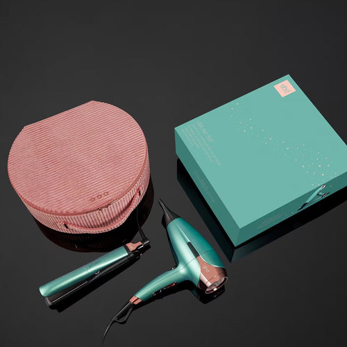 GHD_DELUXE_GIFT_SET_IN_ALLURING_JADE_The_Cosmetologist_1