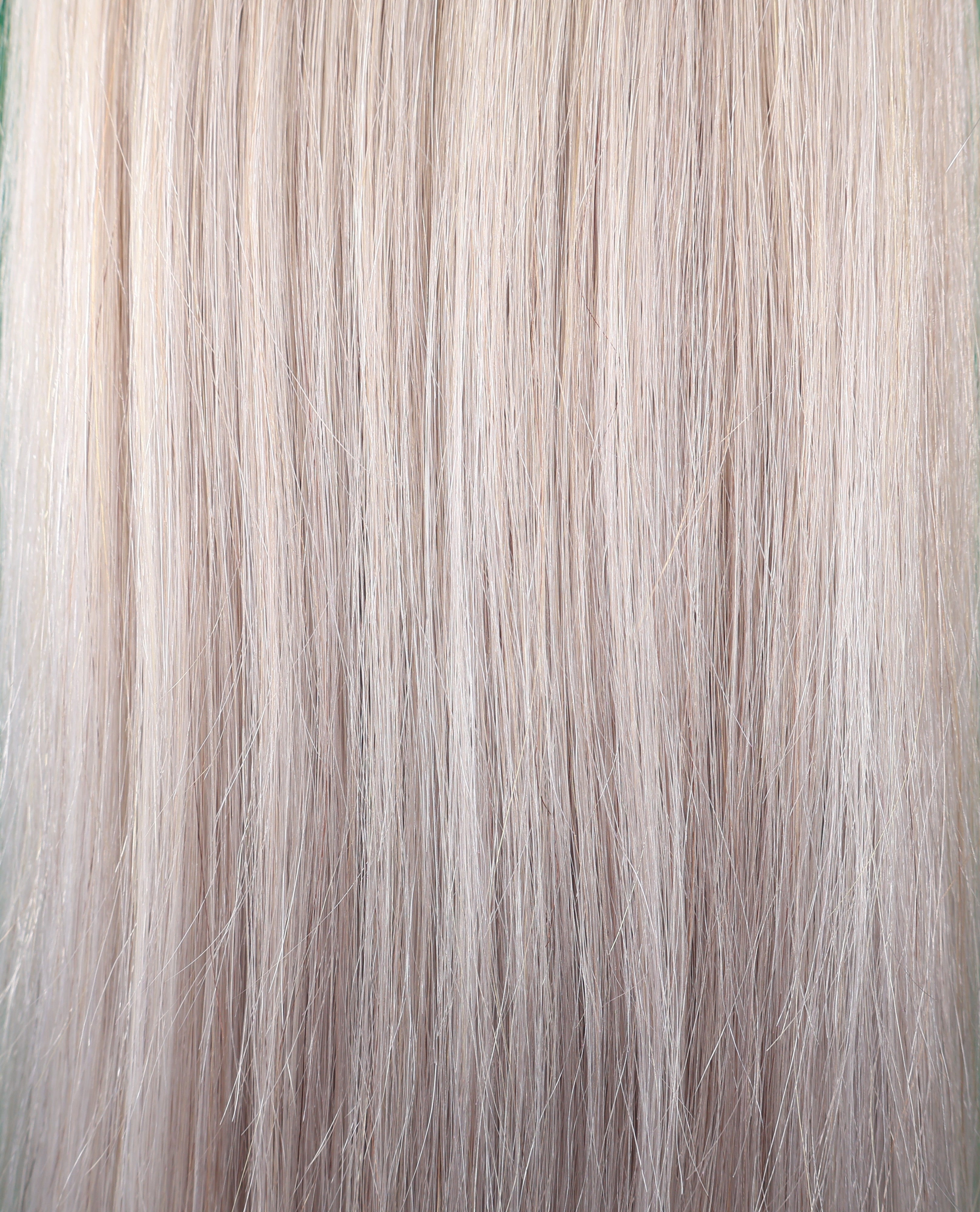 Pre-bonded Tape Hair Extensions 18–22 Inch | 40 Pieces | Echo Signature | 100% Human Hair