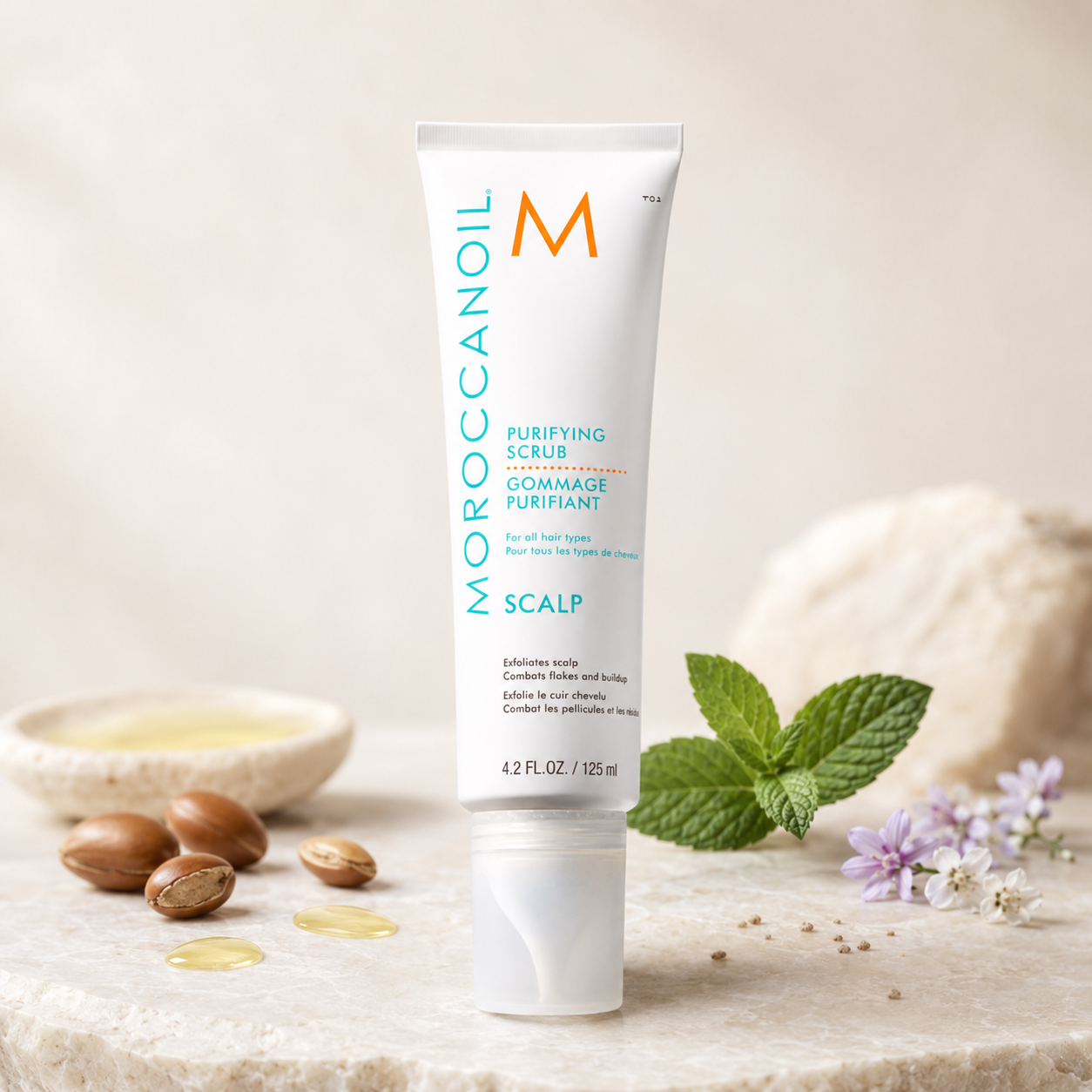 Moroccanoil Purifying Scrub 125ml product photo for scalp exfoliation, visible flakes, oil control and build-up removal.