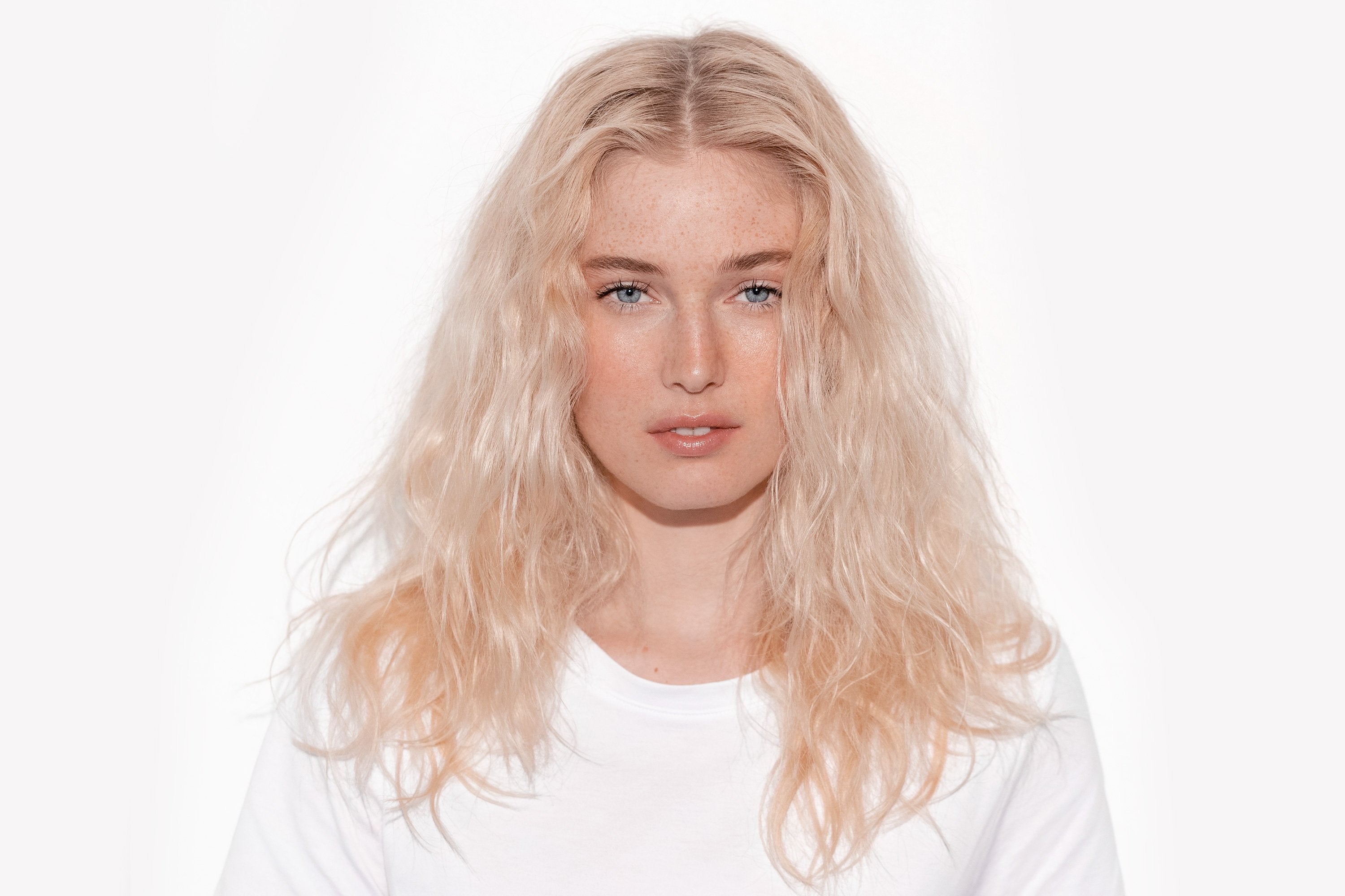 KERASTASE - BLOND ABSOLU SERUM CICANUIT OVERNIGHT SERUM 90ML-The Cosmetologist beauty salon hull selling hair extensions