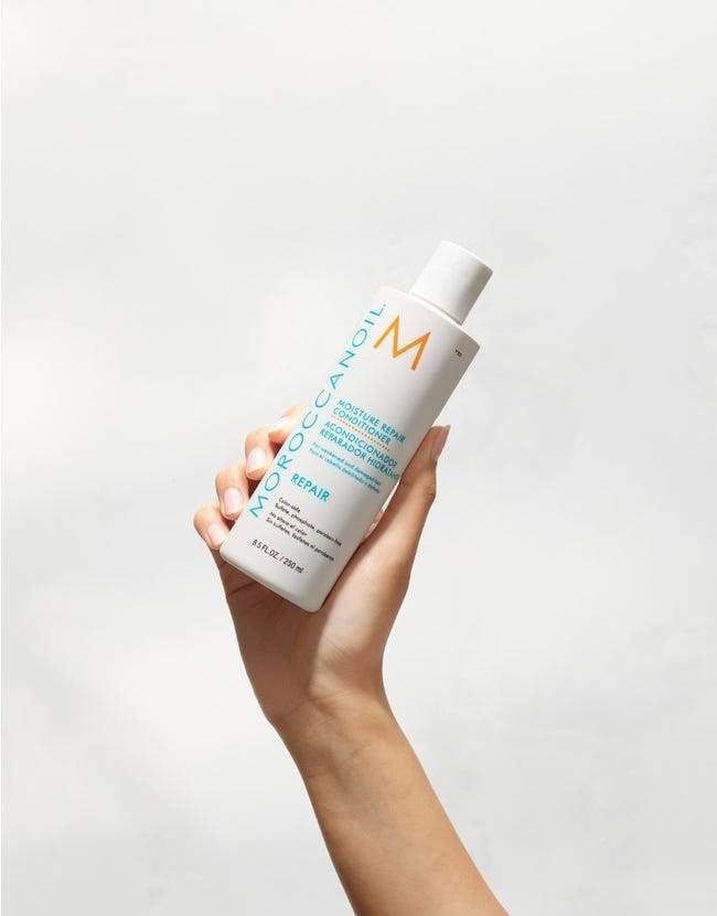 Moroccanoil Moisture Repair Conditioner 250 ML-The Cosmetologist beauty salon hull selling hair extensions